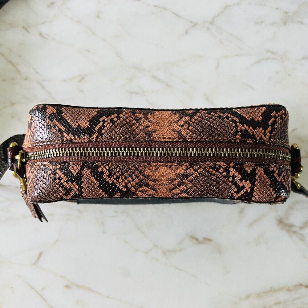 MADEWELL Transport Camera Bag Coloblock Snake: Rusted Tin Multi - Picture 7 of 10